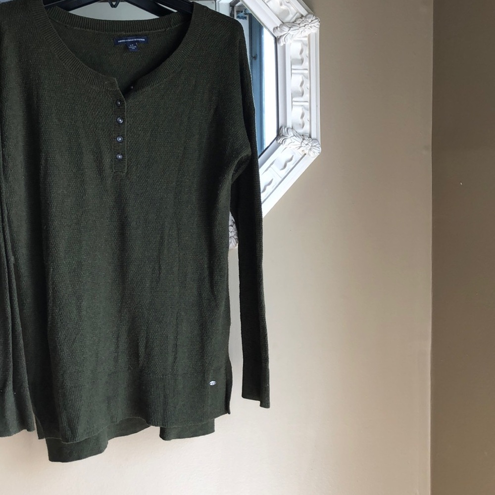 American eagle sweater